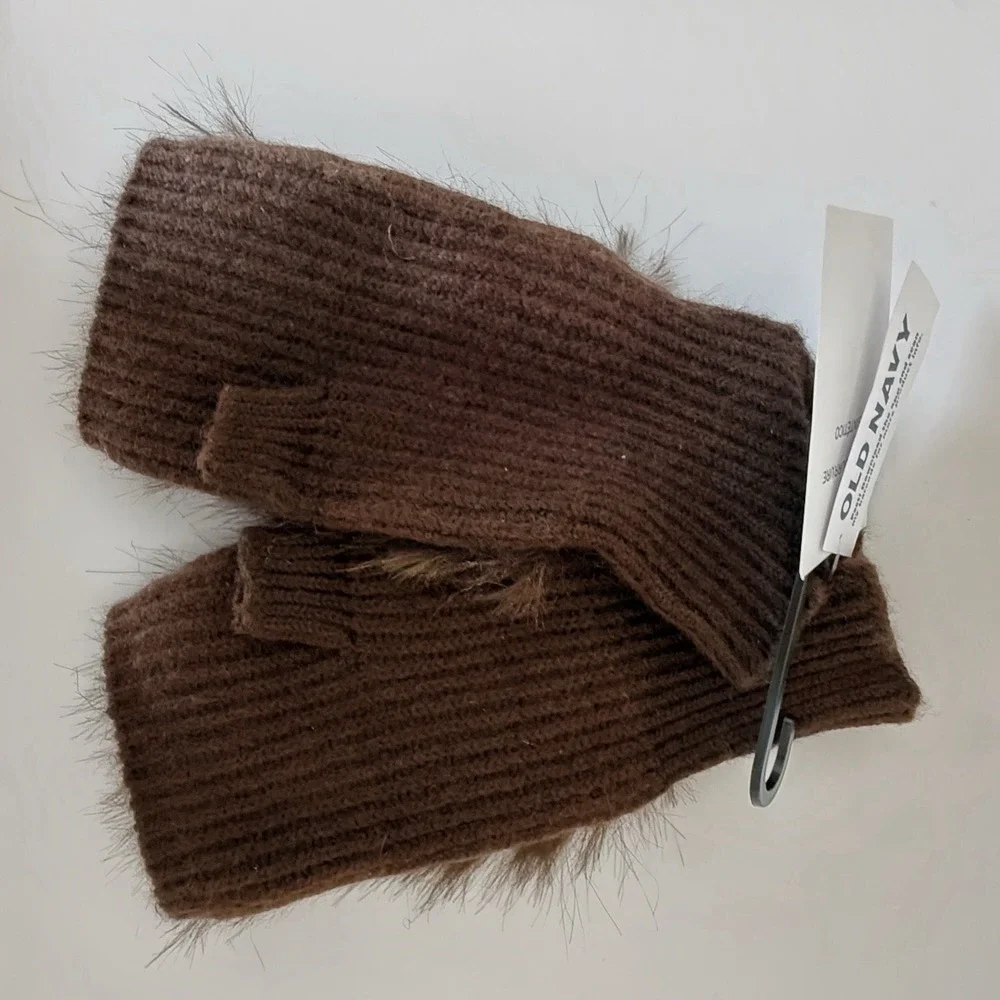 Old Navy Cozy Faux Fur Gloves Earmuffs Women's Lot 4 Winter Gift Set Soft Plush